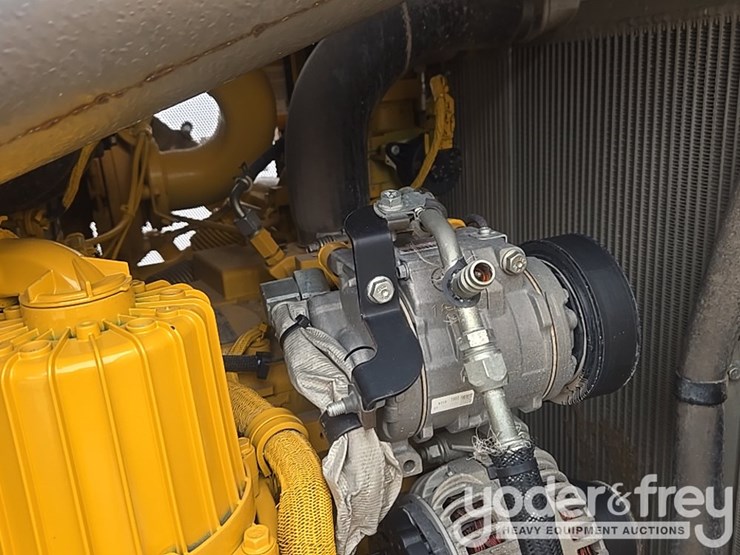 2019-deere-850l-wlt-image-88