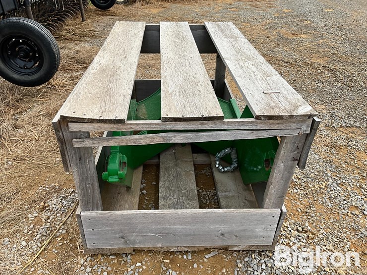 john-deere-mounting-bracket-for-loader-image-8