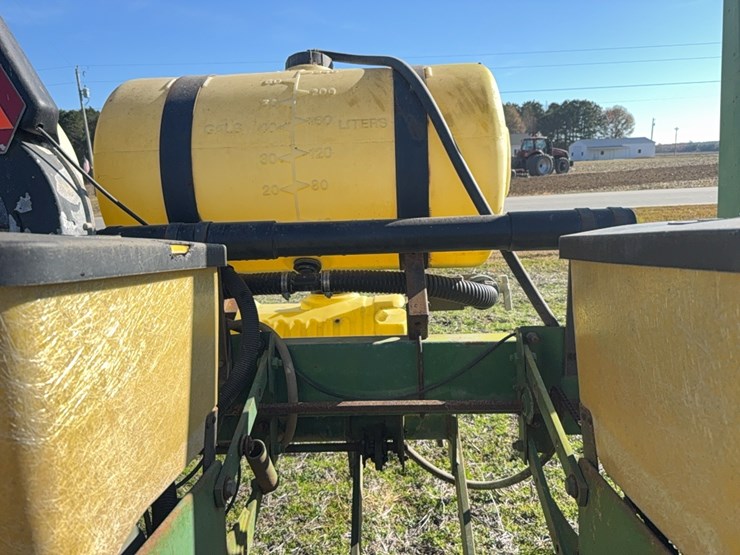 john-deere-7200-pull-type-vacuum-air-planter---4-row-located-at-107-jernigan-swamp-rd.,-ahoskie,-nc-image-27