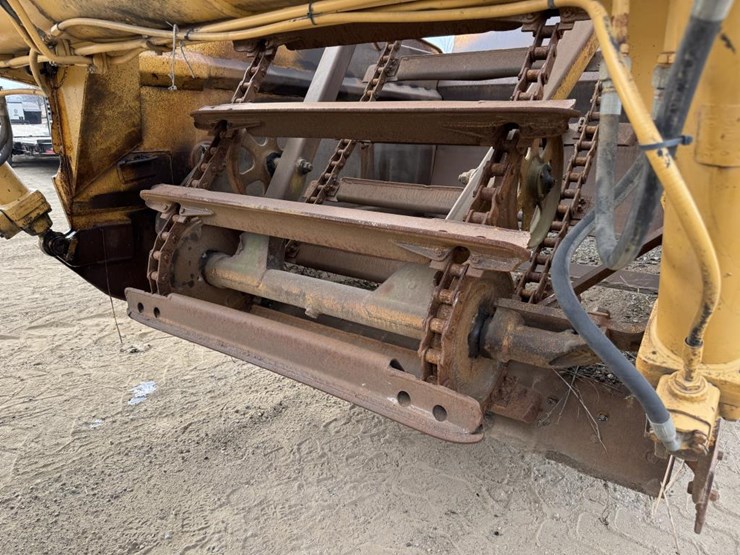 caterpillar-613b-image-15