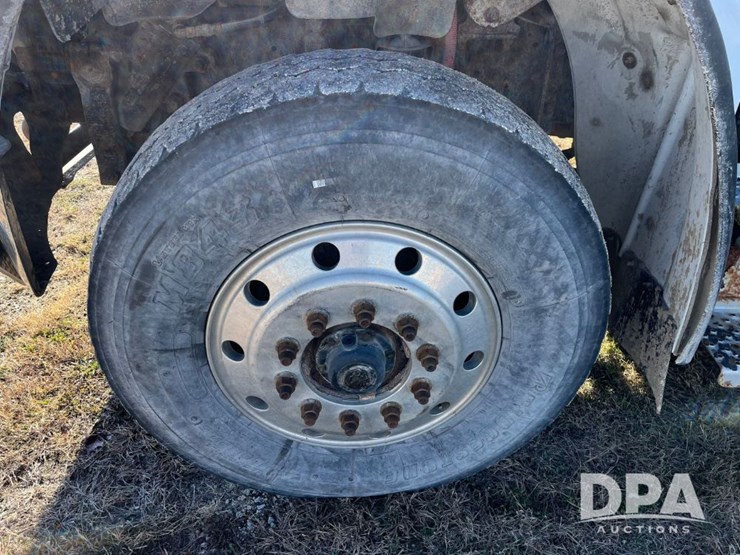 2007-freightliner-petroleum-truck-(jn3391,-unit-2373)-image-14