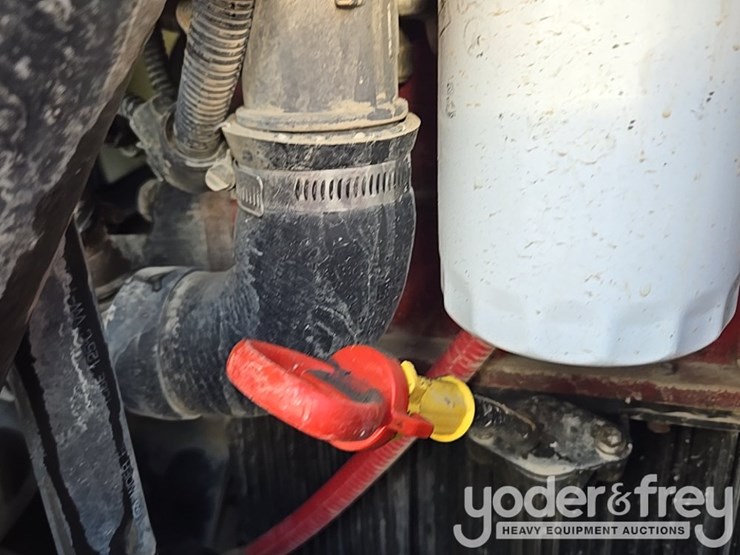 2016-sky-trak-8042-image-100