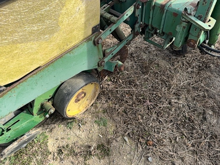 john-deere-7340-image-14