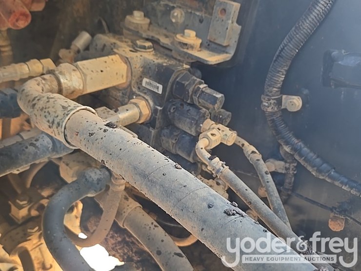 2018-komatsu-wa200-8-image-127