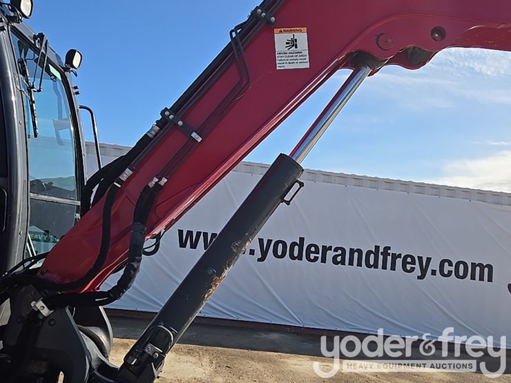 2022-yanmar-vio80-image-51