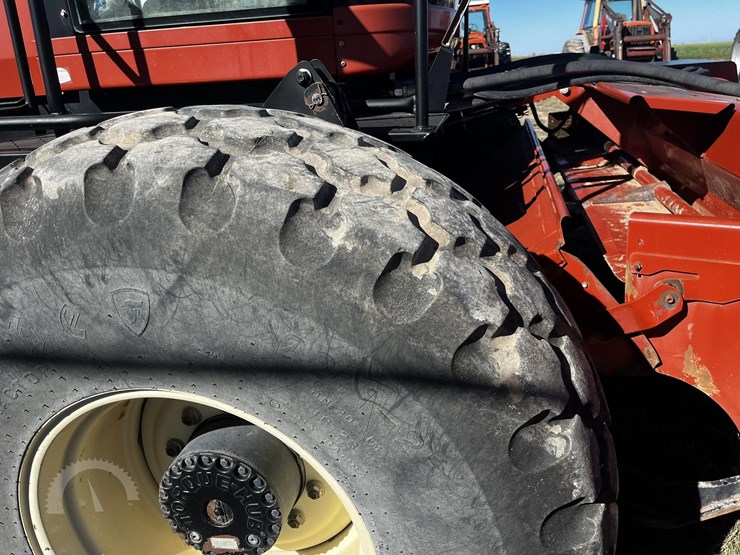 2005-hesston-9260-image-5