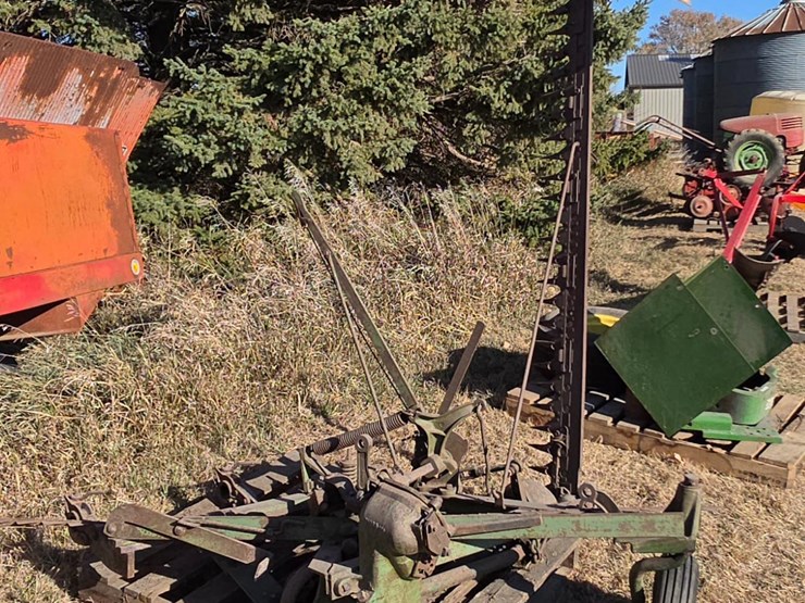 john-deere-7-image-1