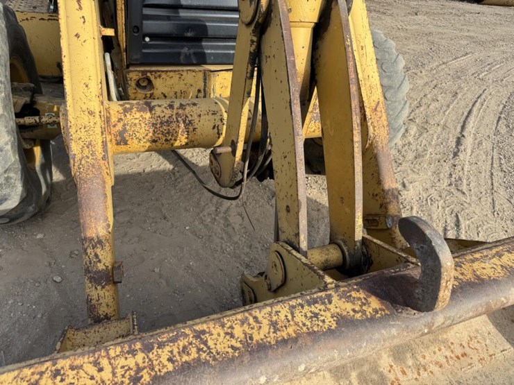 caterpillar-416b-image-29