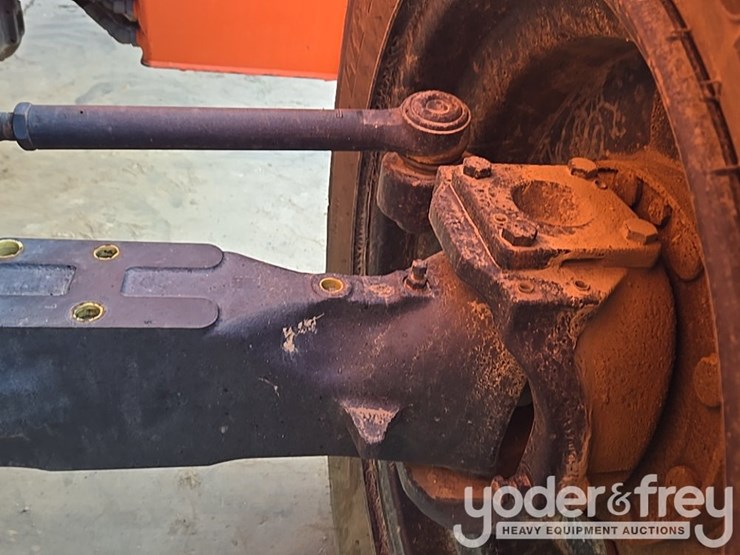 2016-sky-trak-8042-image-55