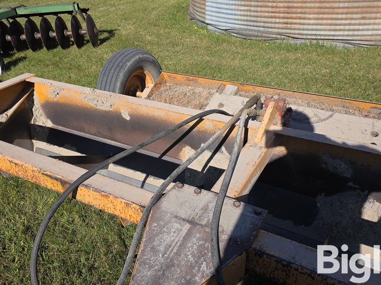soil-mover-10'-box-scraper-image-17