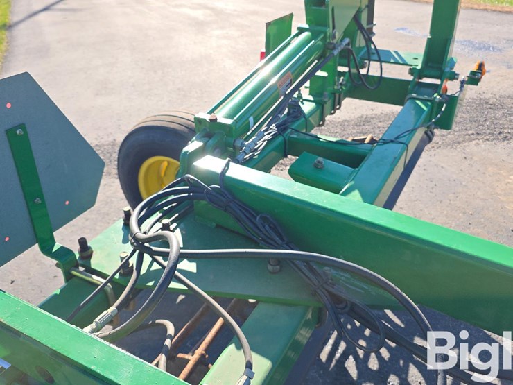 john-deere-200-image-12