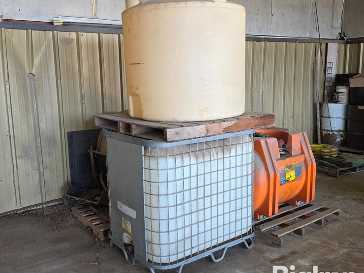 saddle-tanks-&-poly-tanks-image-3