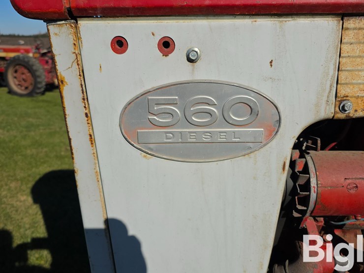 1959-farmall-560-diesel-2wd-tractor-image-14