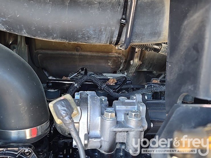 2022-yanmar-vio80-image-67