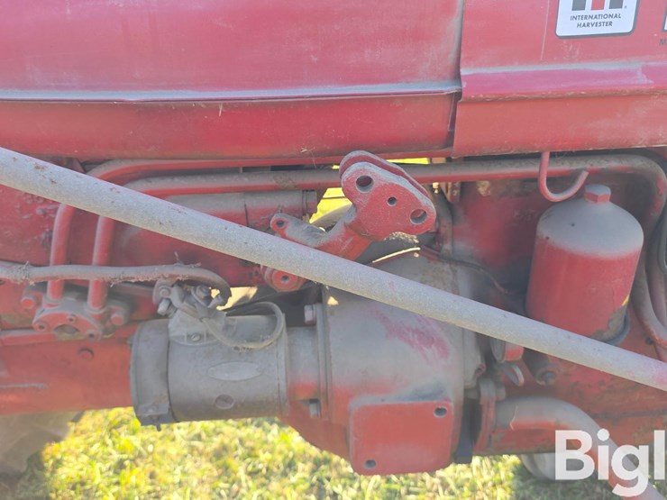 1953-farmall-super-a-2wd-tractor-image-15
