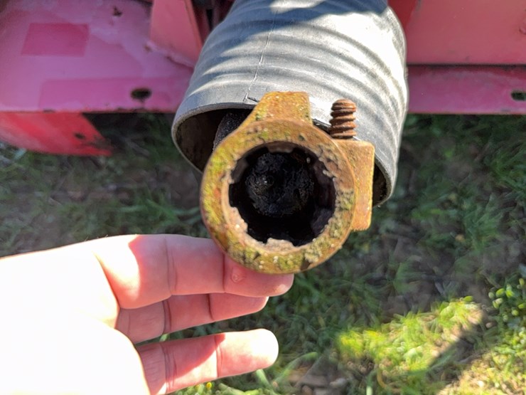 finishing-mower-located-at-107-jernigan-swamp-rd.-ahoskie,-north-carolina-image-11