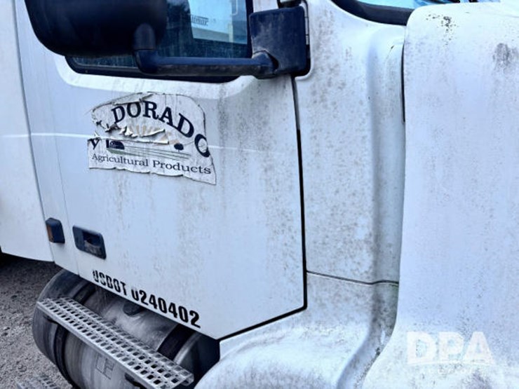 2003-volvo-10-image-54