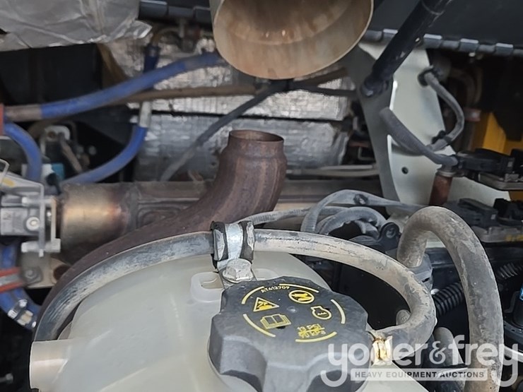 2020-deere-333g-image-46