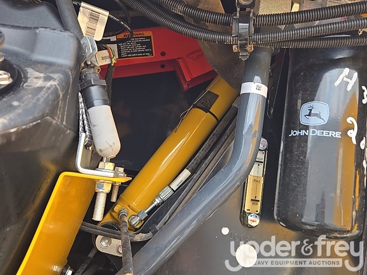 2019-deere-850l-wlt-image-66