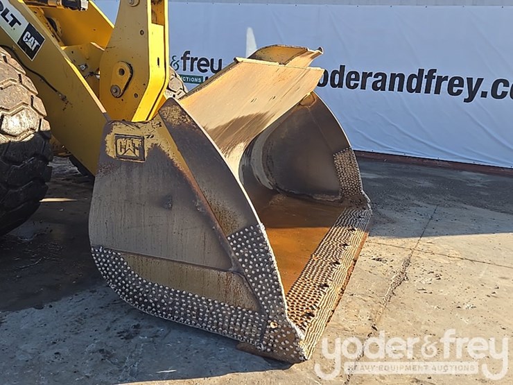 2016-caterpillar-950m-image-10