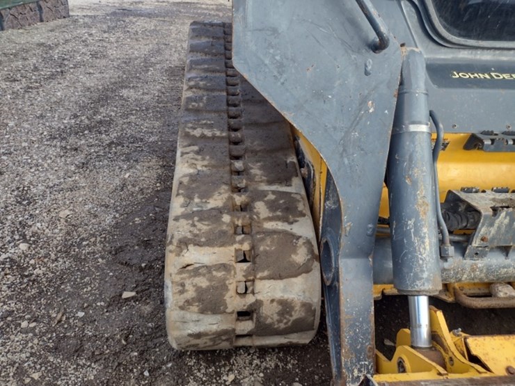 18-deere-333g-image-34