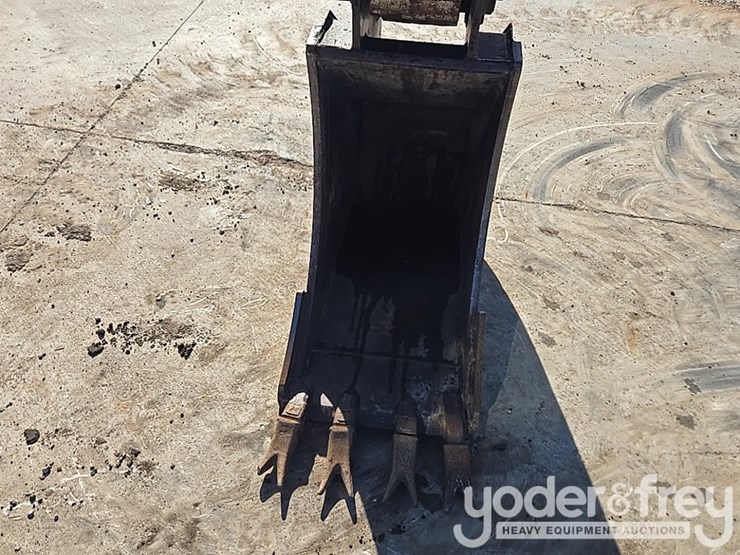 2022-yanmar-vio80-image-11