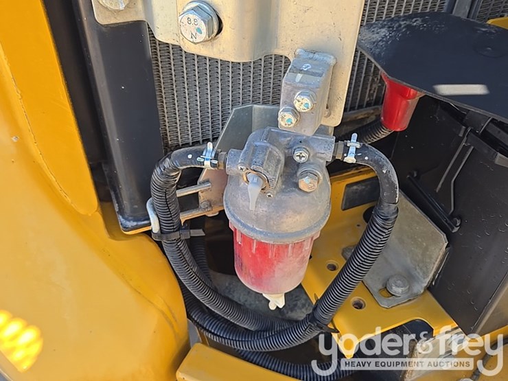 2019-deere-35g-image-59