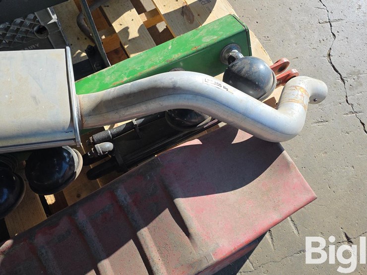 engine-stand-&-car-parts-image-15