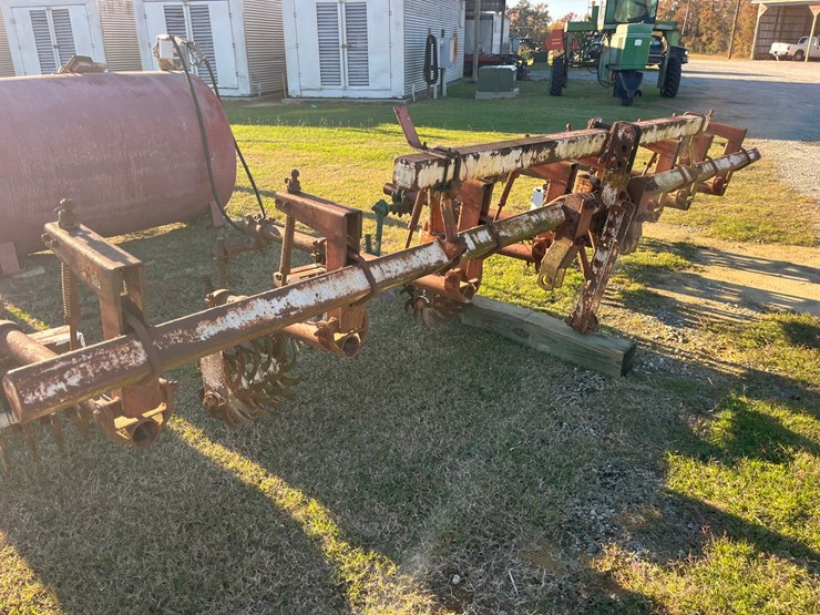 4-row-lillingston-rolling-cultivators-on-a-3.5”-x-3.5”-x-189”-diamond-bar,-located-at
1244-vandiford-thomas-rd-snow-hill-nc-call-252-531-8061-for-more-info.-image-7