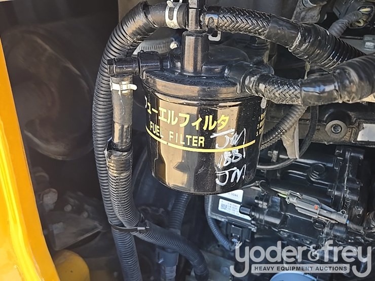 2020-deere-35g-image-52