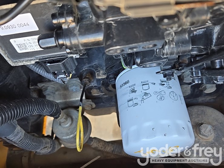 2020-deere-35g-image-56