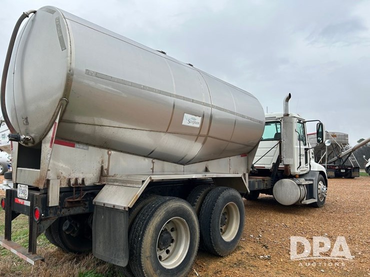 2006-mack-cxn613-vision-liquid-tender-truck-(pz14209,-unit-27926)-image-4