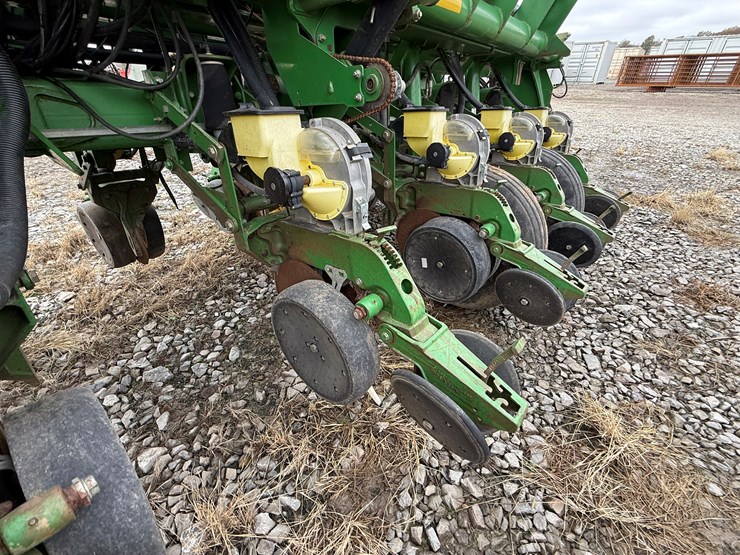 john-deere-1790-image-74