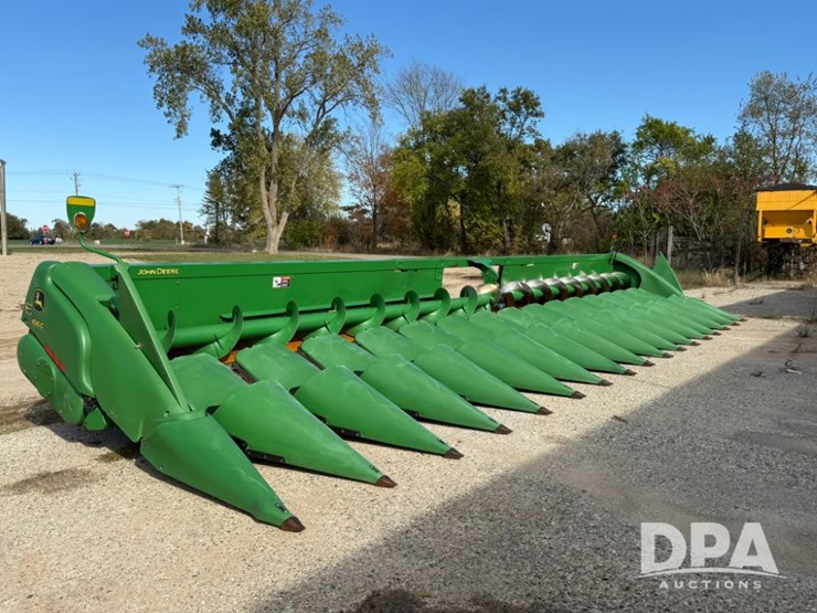 2014-john-deere-616c-image-1