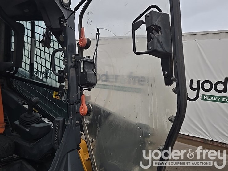 2020-deere-333g-image-60