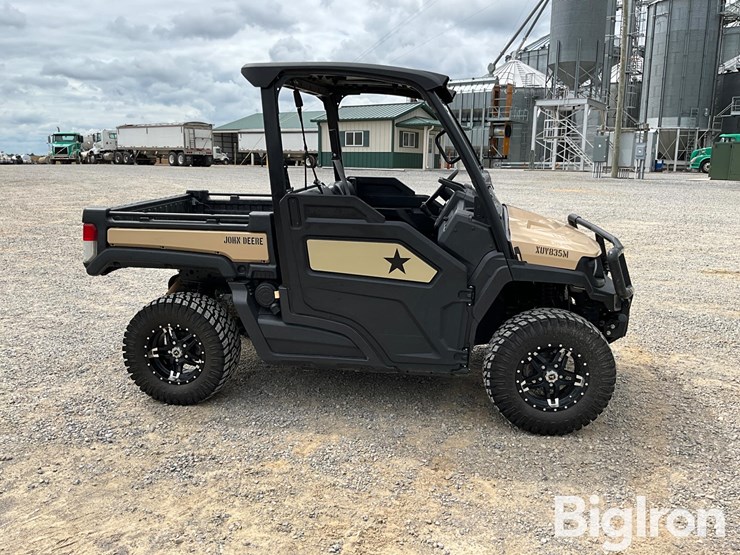 2023-john-deere-gator-image-4