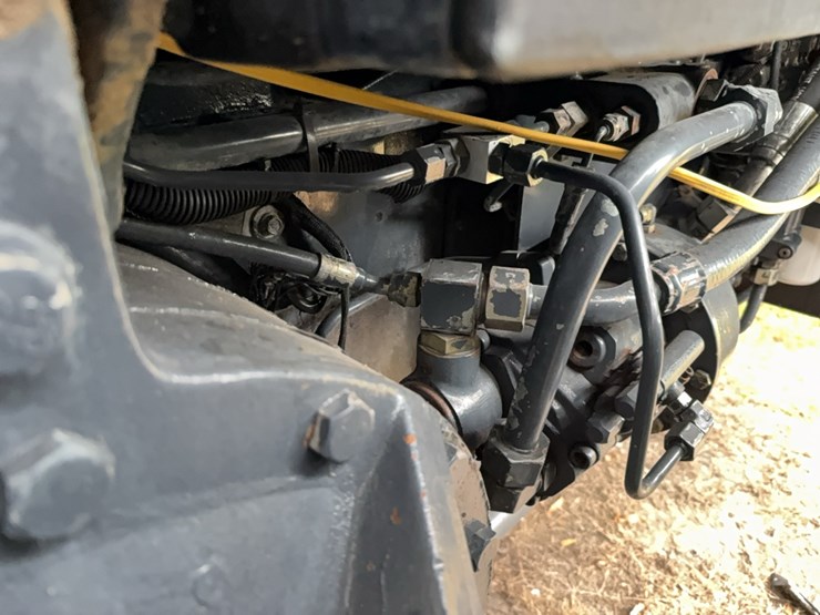 new-holland-8770-image-70