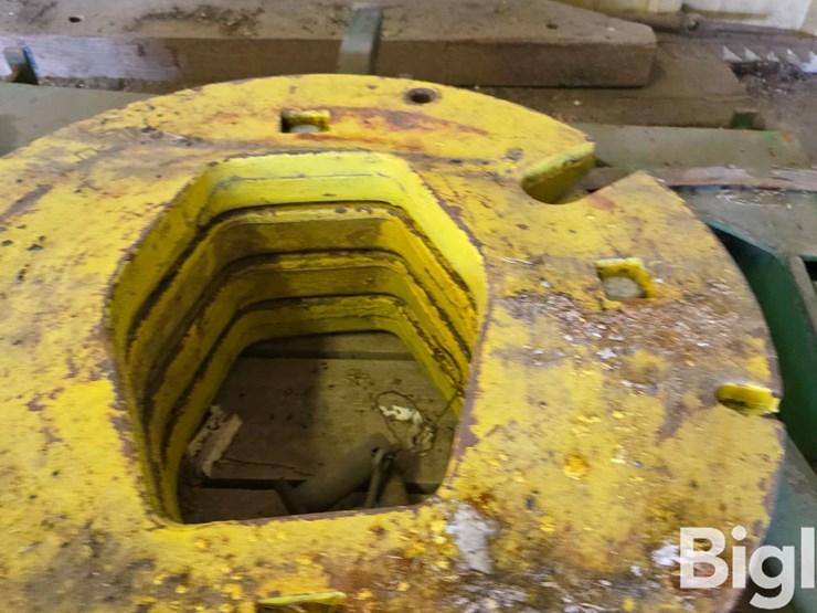 john-deere-tractor-weights-&-quick-hitch-image-18