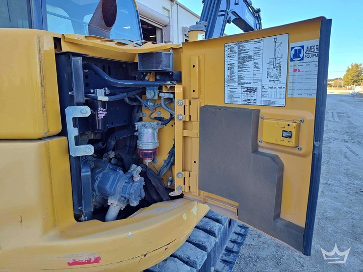 2019-deere-85g-image-40