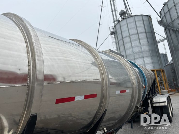 1982-trailmobile-trailer-image-22