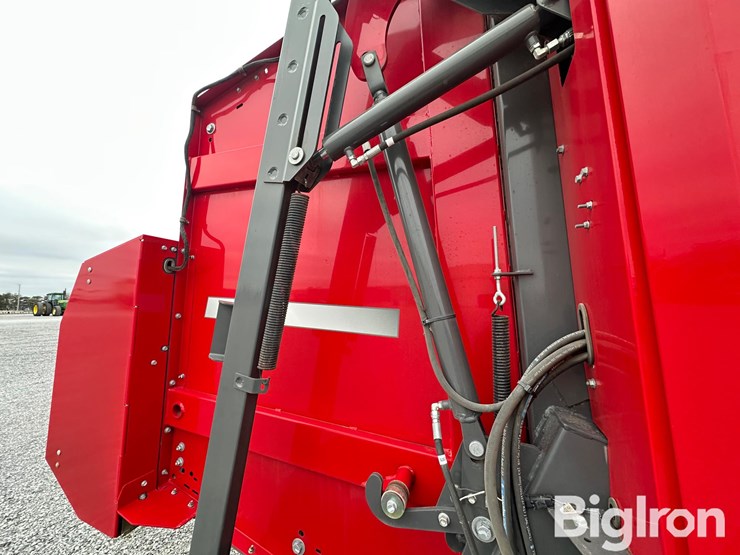 2015-massey-ferguson-2946a-image-9