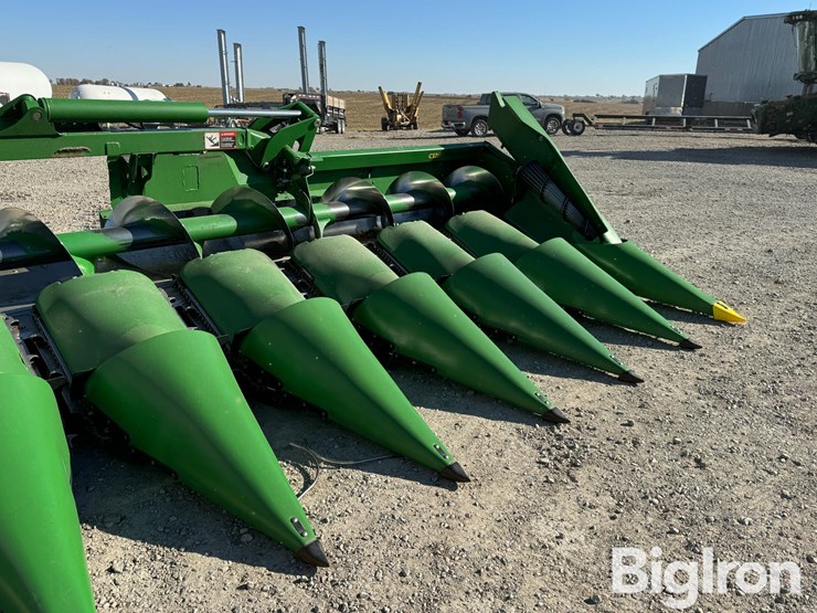 2024-john-deere-c12f-image-9