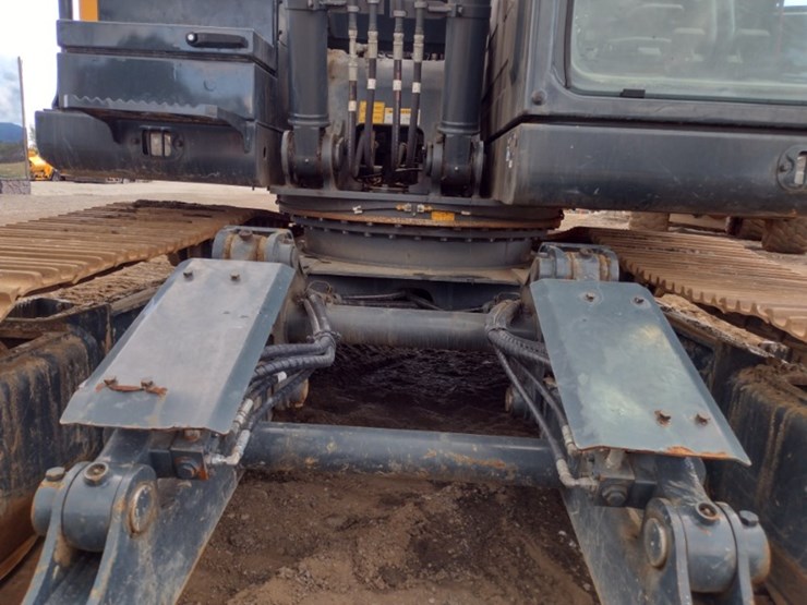 22-hyundai-hx140al-image-31