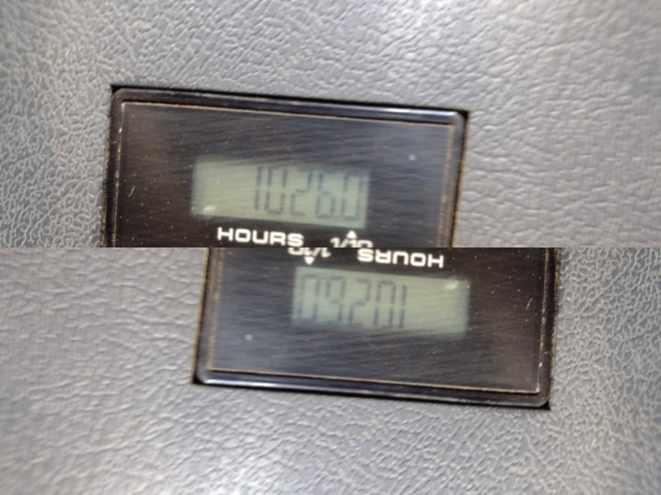 22-hyundai-hx140al-image-6