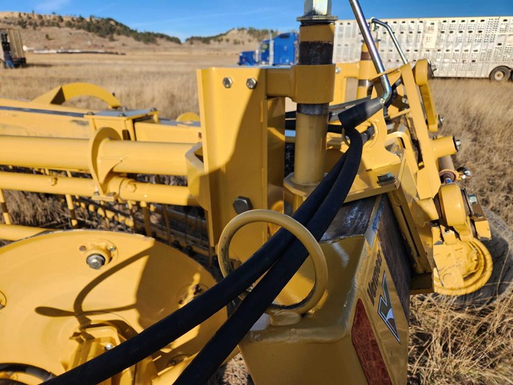 2020-vermeer-r2300-image-22