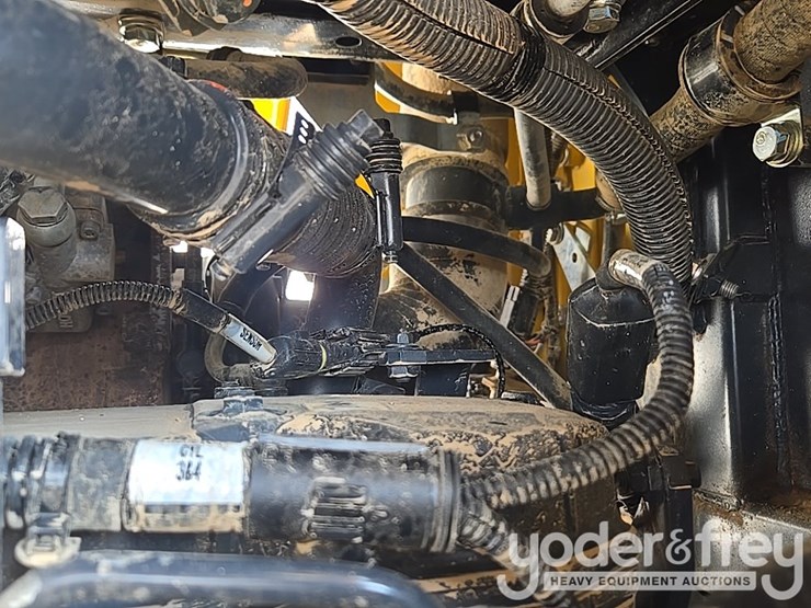 2018-komatsu-wa200-8-image-121