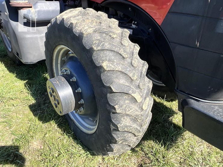 2010-case-ih-magnum-245-image-11