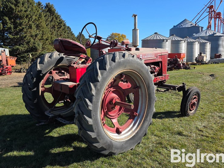 1940-farmall-h-2wd-tractor-image-5