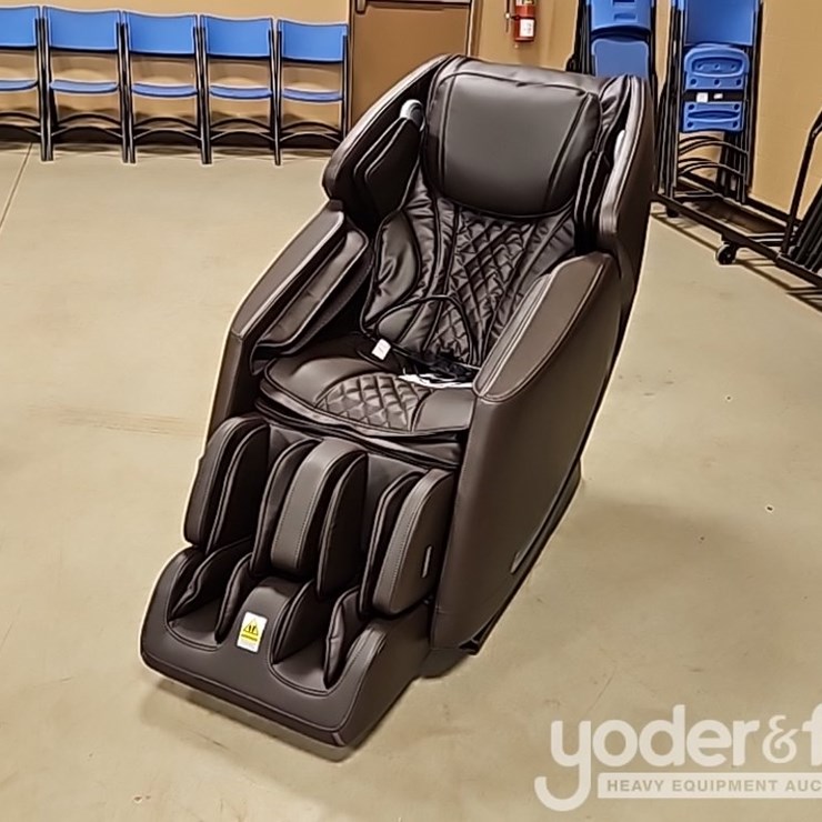 Unused Massage Chair (OSAKI)