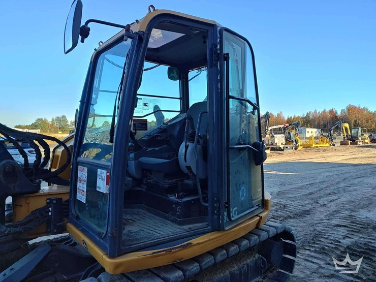 2019-deere-85g-image-14